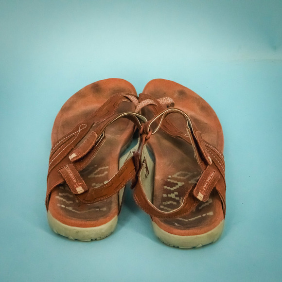 Merrell Size 10 Redwood Terran Convertible II Leather Outdoor Toe Ring Sandals - Picture 3 of 6